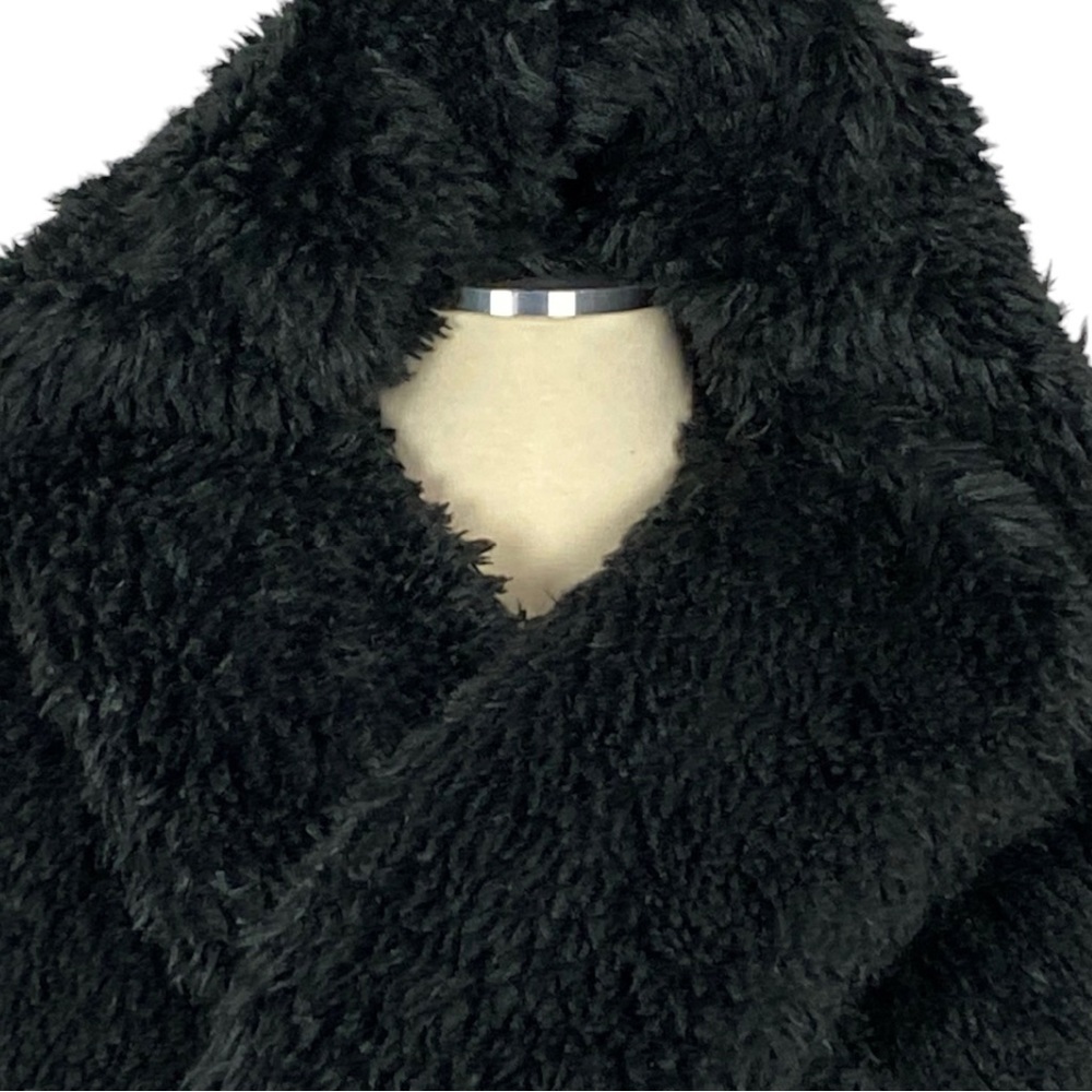 Dawn Levy Tabitha Faux Fur Coat - Picture 5 of 16